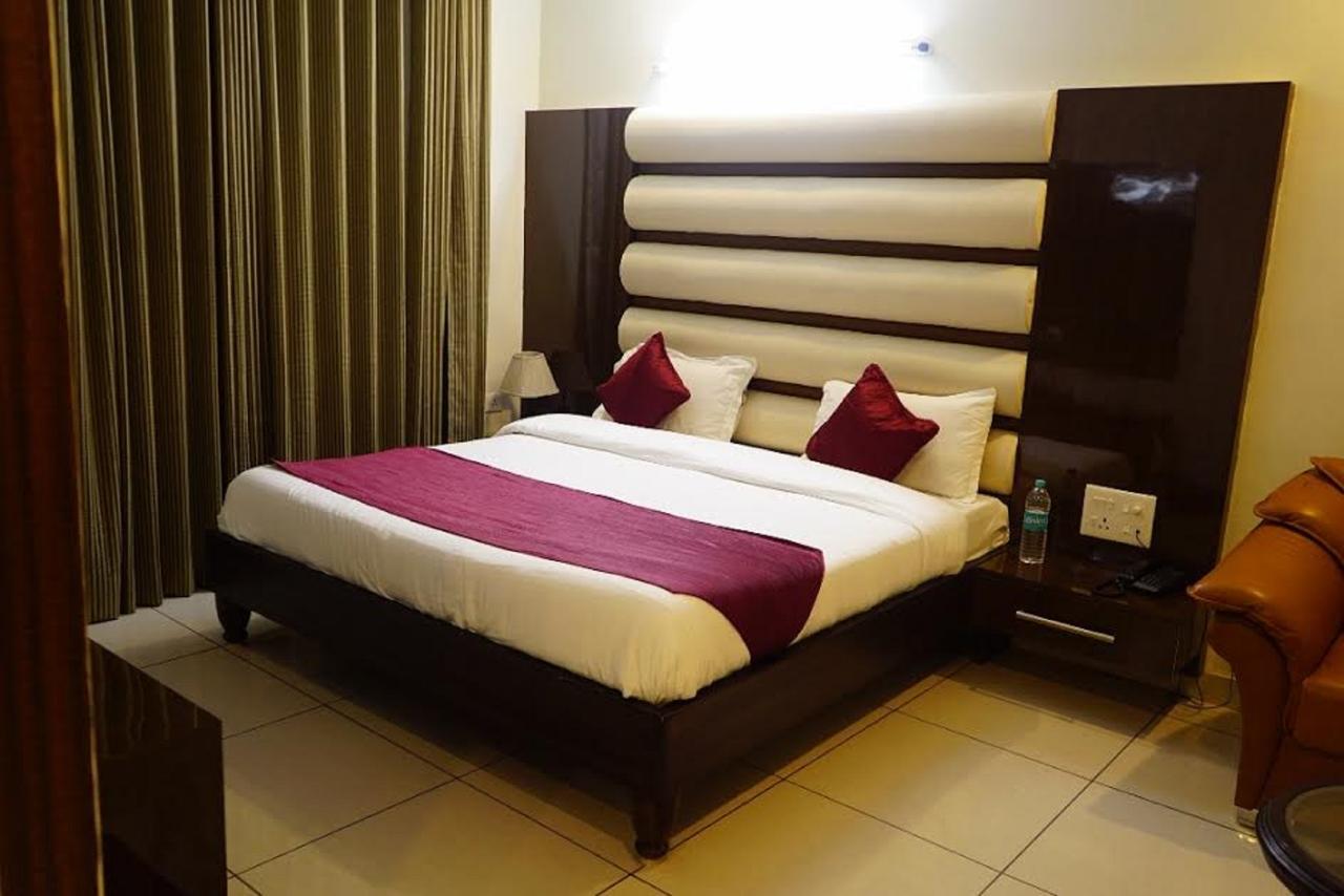 Hotel Razia Inn Hisar Luaran gambar